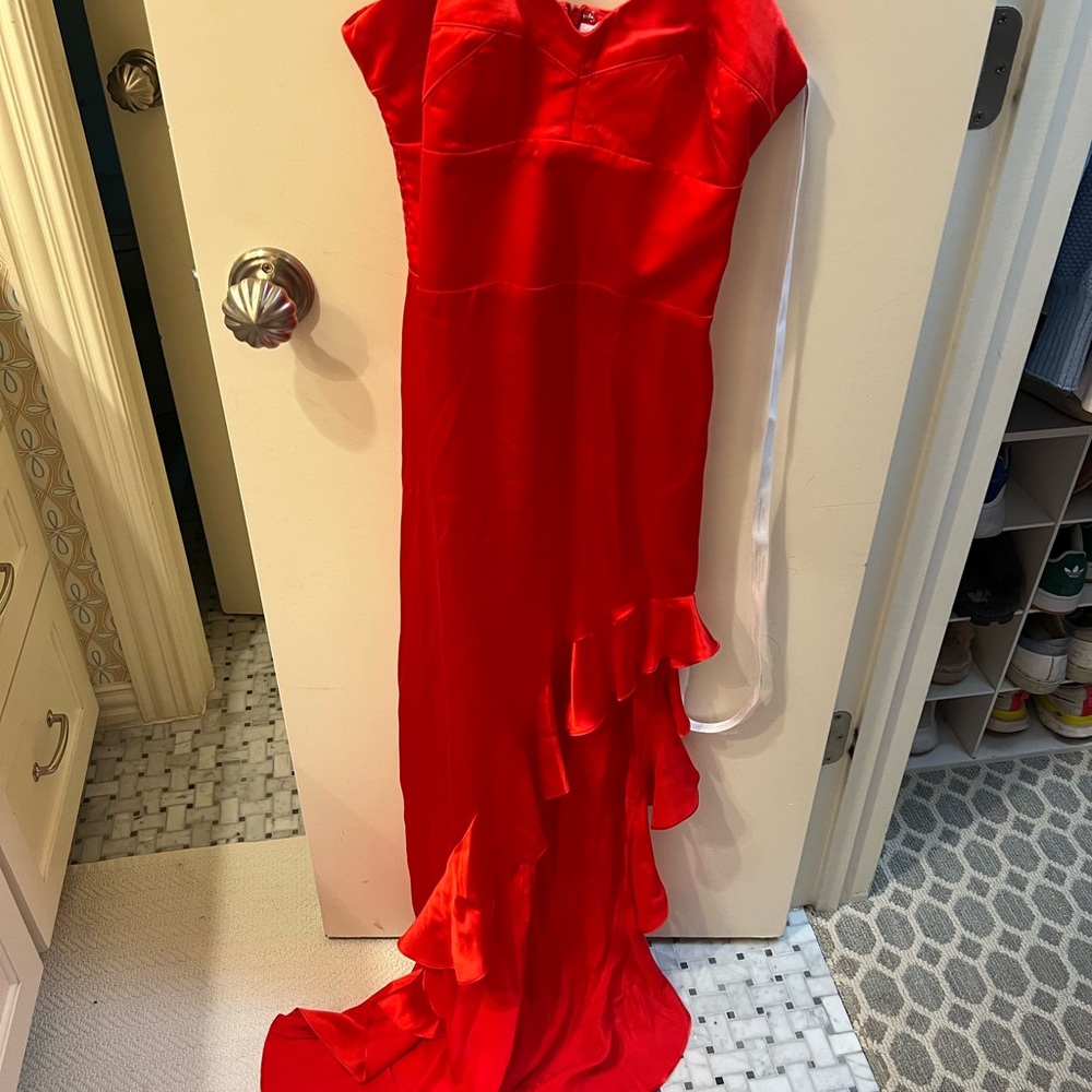 Elegant Red Evening Gown with Ruffle Detail